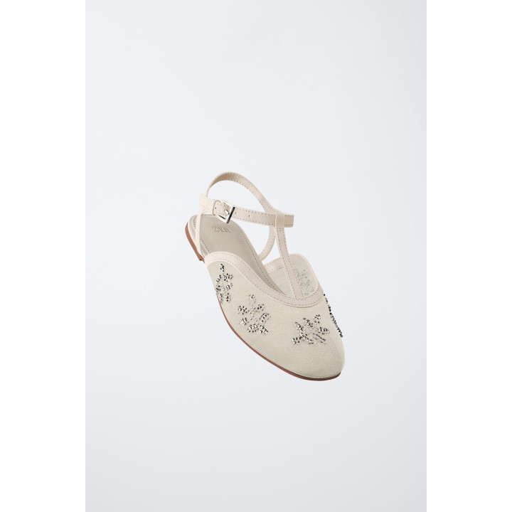 Туфли балетки на плоской подошве с вышивкой