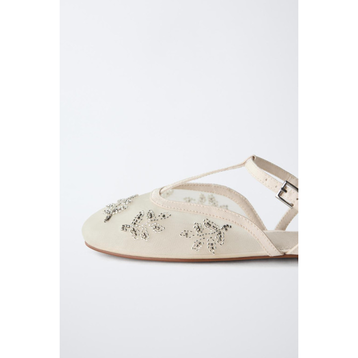 Туфли балетки на плоской подошве с вышивкой