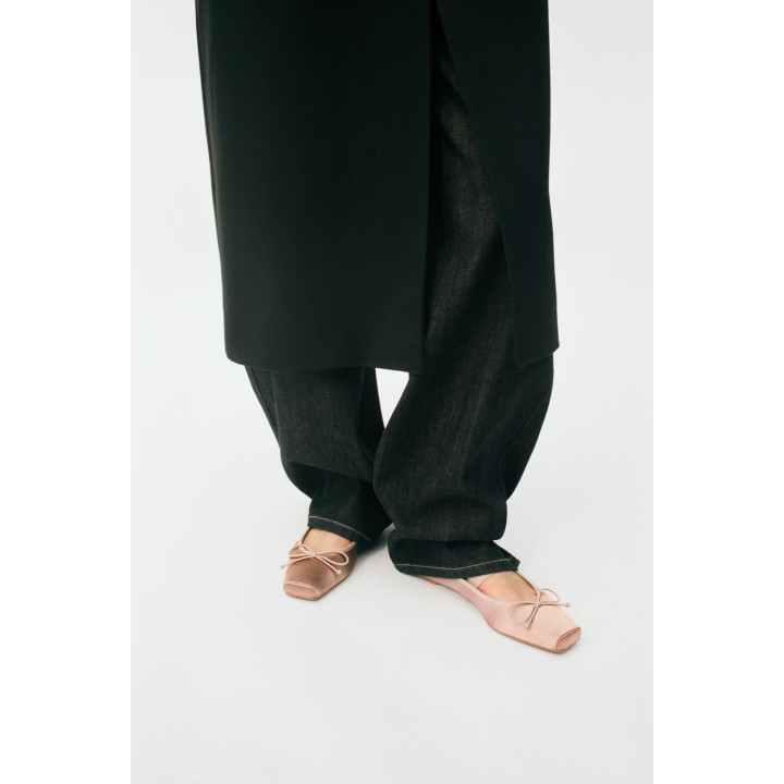 АТЛАСНЫЕ БАЛЕТКИ С БАНТИКОМ