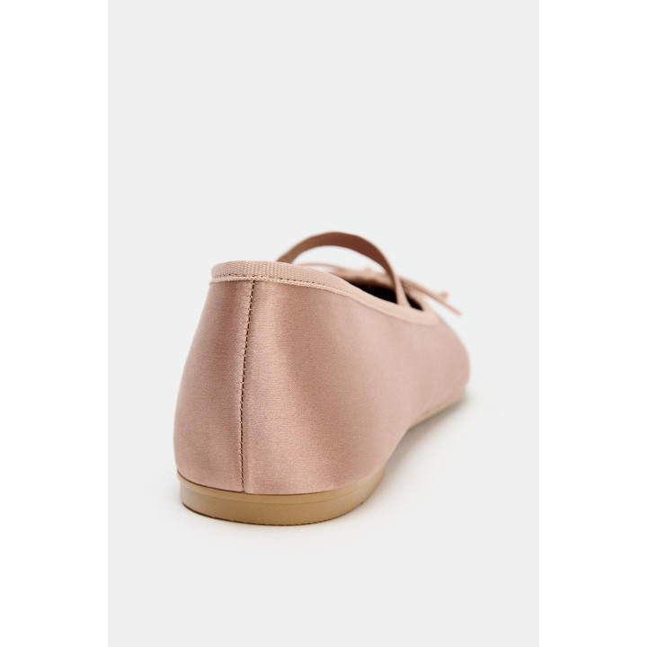 АТЛАСНЫЕ БАЛЕТКИ С БАНТИКОМ