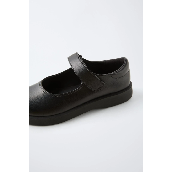 Школьные балетки