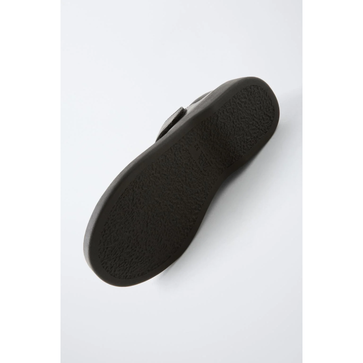 Школьные балетки