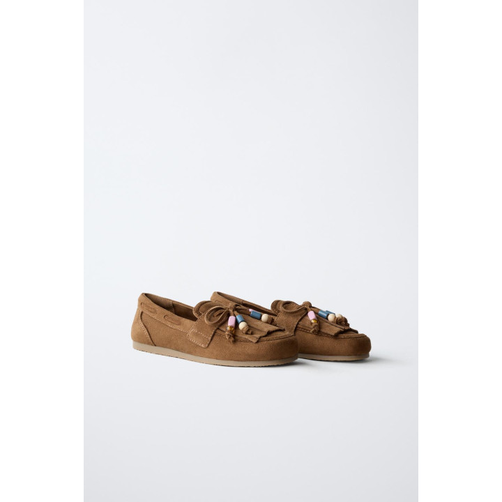 ЛОФЕРЫ С ДЕКОРАТИВНЫМИ БУСИНАМИ