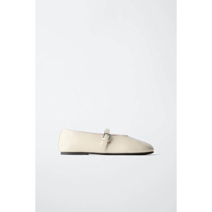 ЛАКИРОВАННЫЕ БАЛЕТКИ