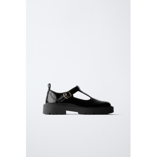 ЛАКИРОВАННЫЕ ТУФЛИ T-ОБРАЗНОЙ ФОРМЫ