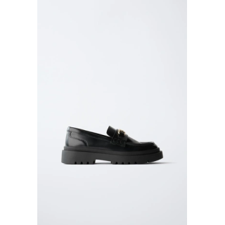 ЛОФЕРЫ С ПРЯЖКОЙ