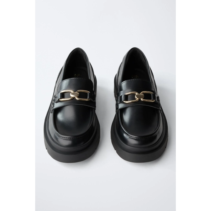 ЛОФЕРЫ С ПРЯЖКОЙ