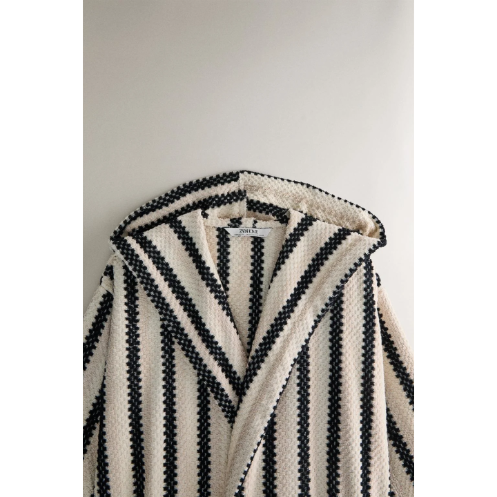 GEOMETRIC JACQUARD BATHROBE