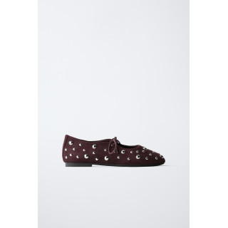 Туфли балетки с заклепками