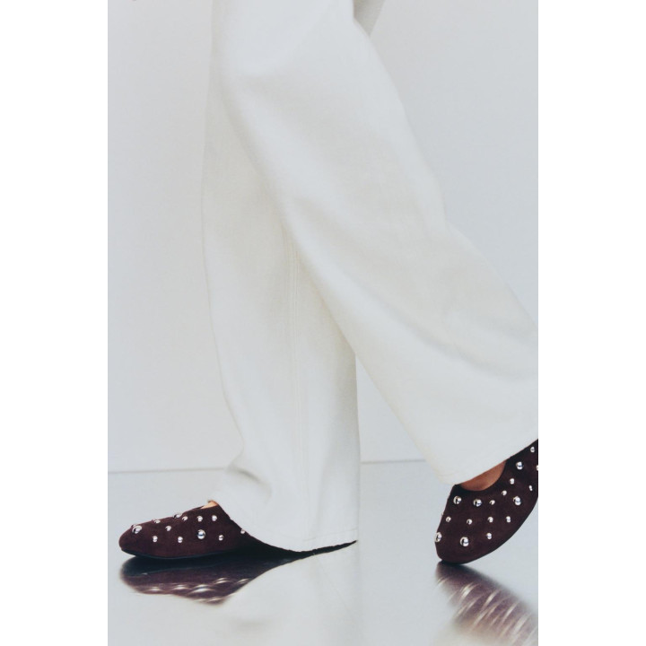 Туфли балетки с заклепками