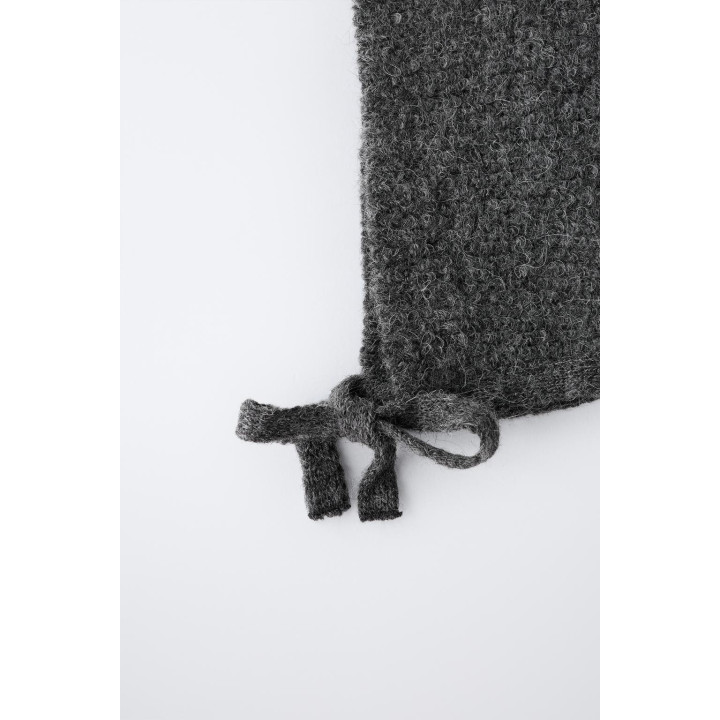 Вязаная шапка из шерстяной смеси