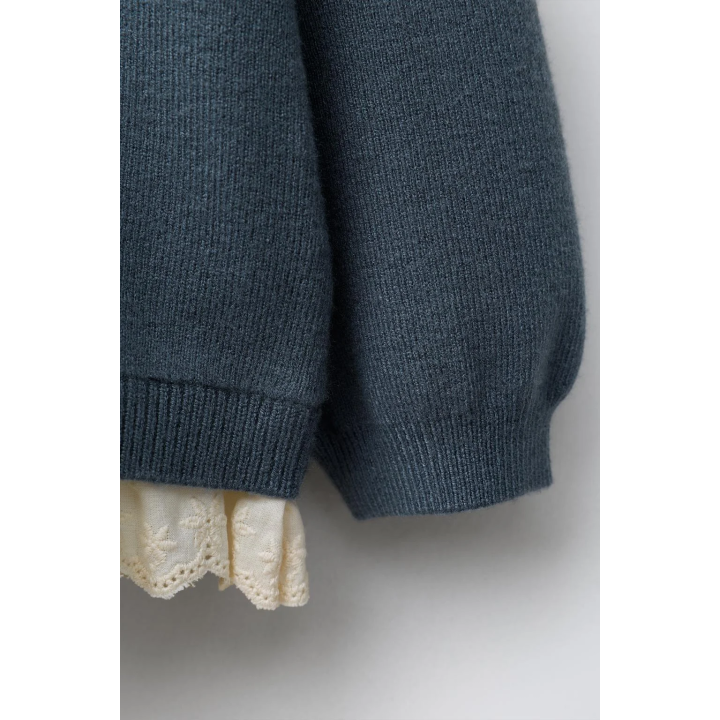 СВИТЕР С КРУЖЕВОМ И ВЫШИВКОЙ