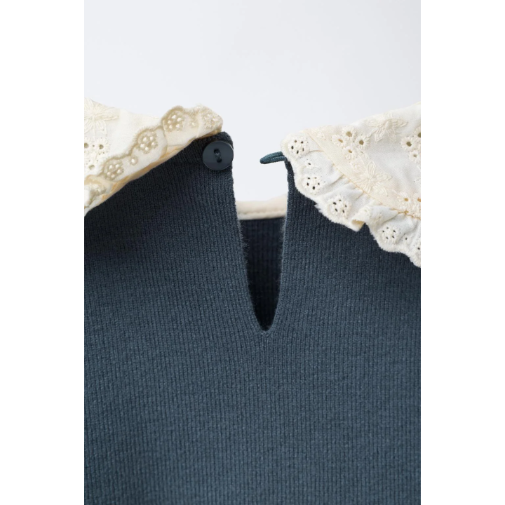 СВИТЕР С КРУЖЕВОМ И ВЫШИВКОЙ