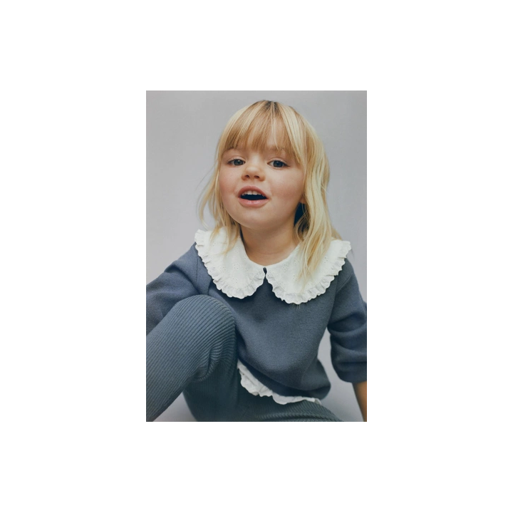 СВИТЕР С КРУЖЕВОМ И ВЫШИВКОЙ