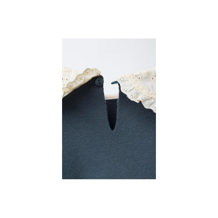 СВИТЕР С КРУЖЕВОМ И ВЫШИВКОЙ