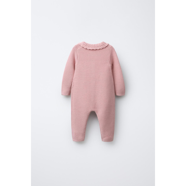 ВЯЗАНЫЙ КОМБИНЕЗОН С КРУЖЕВОМ КРОШЕ