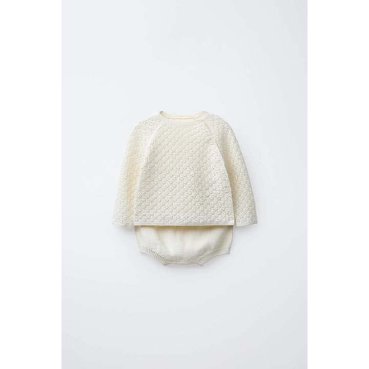 АККОРД ИЗ ТРИКОТАЖА И ТРУСИКОВ