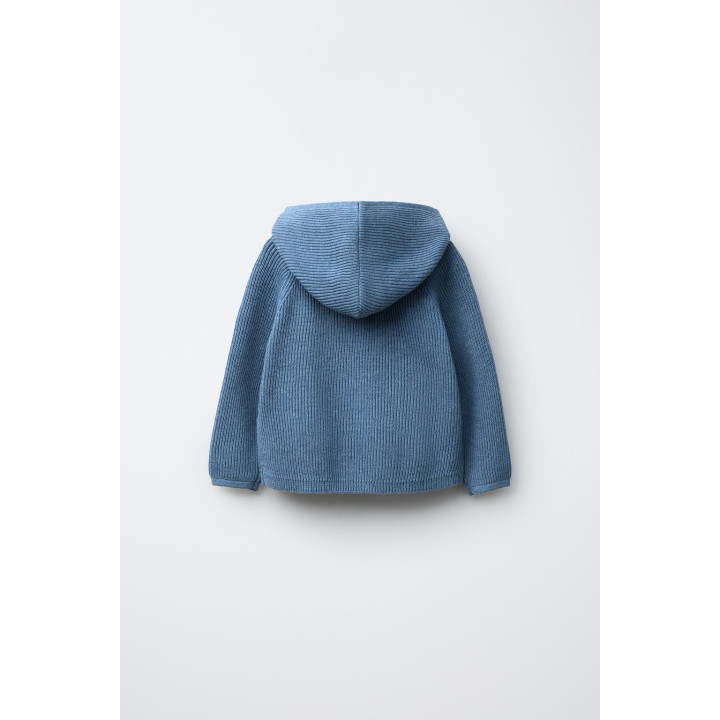 ТРИКОТАЖНЫЙ ДЖЕМПЕР С КАПЮШОНОМ И КАРМАНОМ