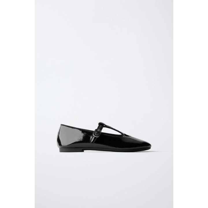 Балетки на t-образной застежке с деталями в виде сердец