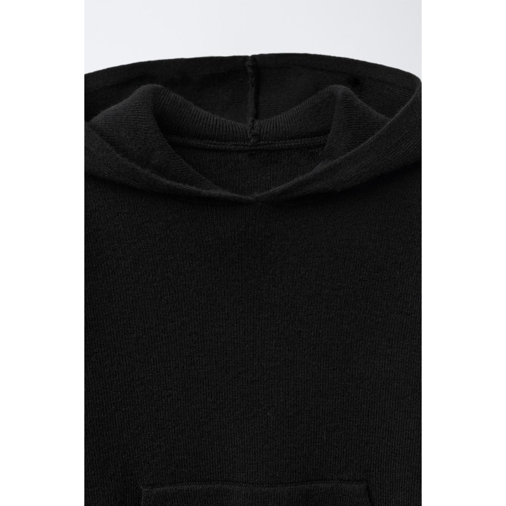 ТРИКОТАЖНАЯ ТОЛСТОВКА С КАПЮШОНОМ