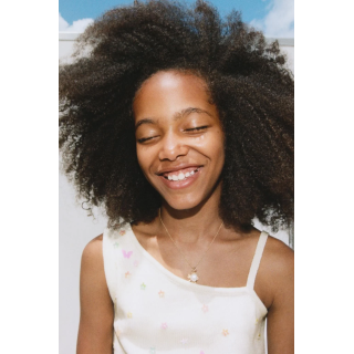 ТРИКОТАЖНЫЙ ТОП С АСИММЕТРИЧНЫМ ВЫРЕЗОМ И БУСИНАМИ