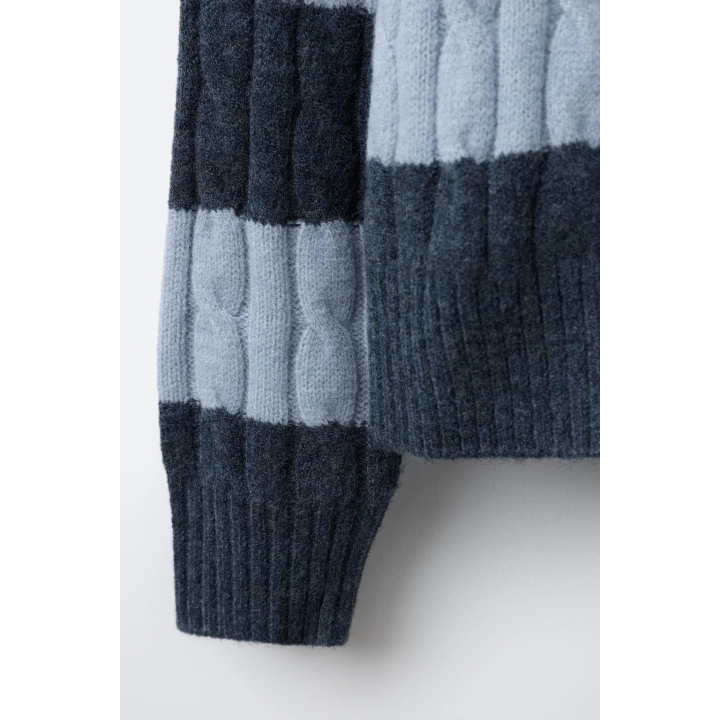 Поло свитер с косами и полосками