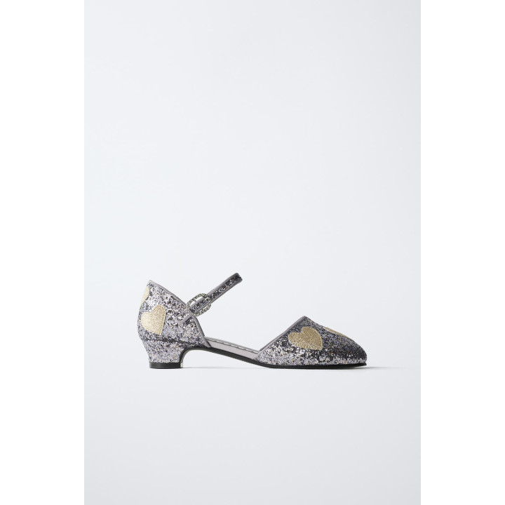 ТУФЛИ НА КАБЛУКЕ С БЛЁСТКАМИ И СЕРДЕЧКАМИ