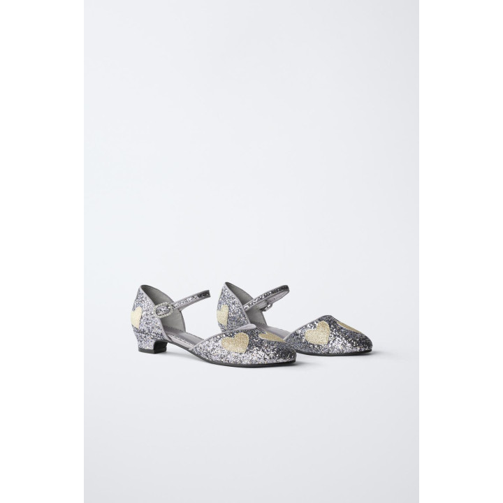 ТУФЛИ НА КАБЛУКЕ С БЛЁСТКАМИ И СЕРДЕЧКАМИ