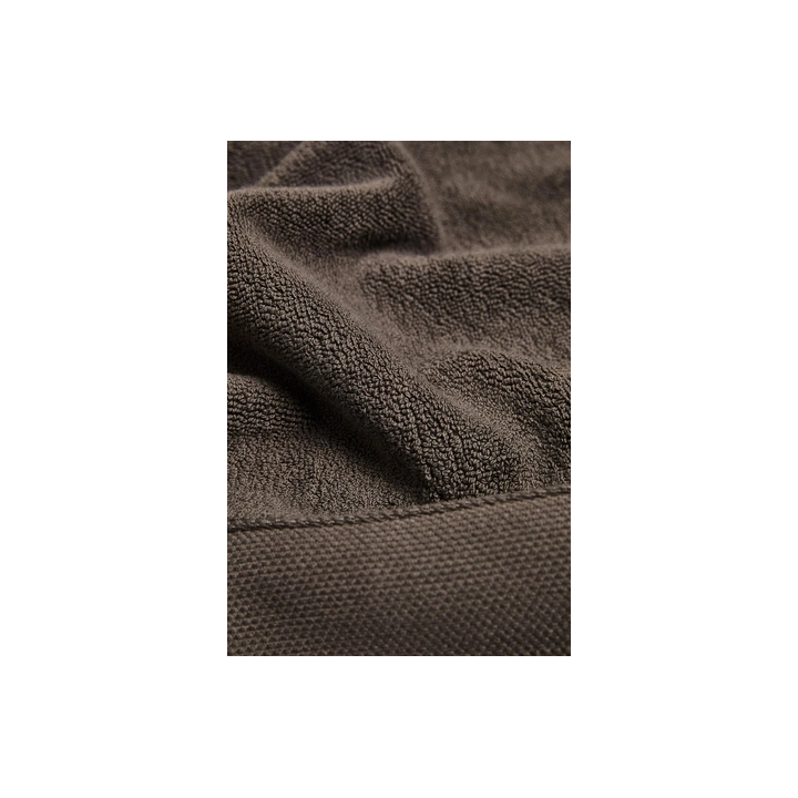 BATH MAT WITH WIDE EDGE