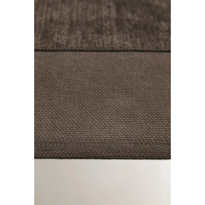 BATH MAT WITH WIDE EDGE