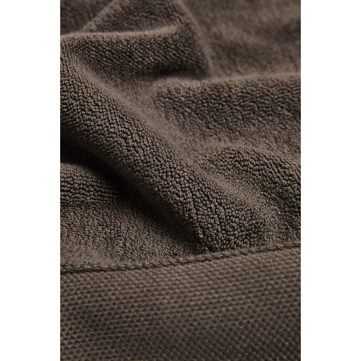 BATH MAT WITH WIDE EDGE