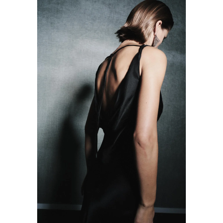 ДЛИННОЕ АТЛАСНОЕ ПЛАТЬЕ ИЗ КОЛЛЕКЦИИ ZW