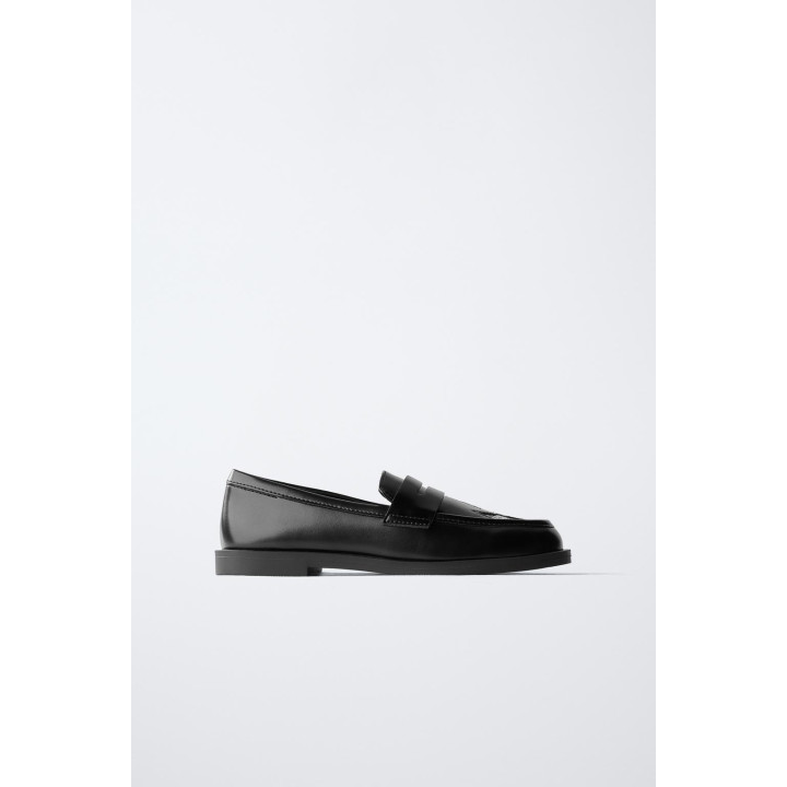 ЛОФЕРЫ С БЛЕСТЯЩИМИ ЗВЕЗДАМИ