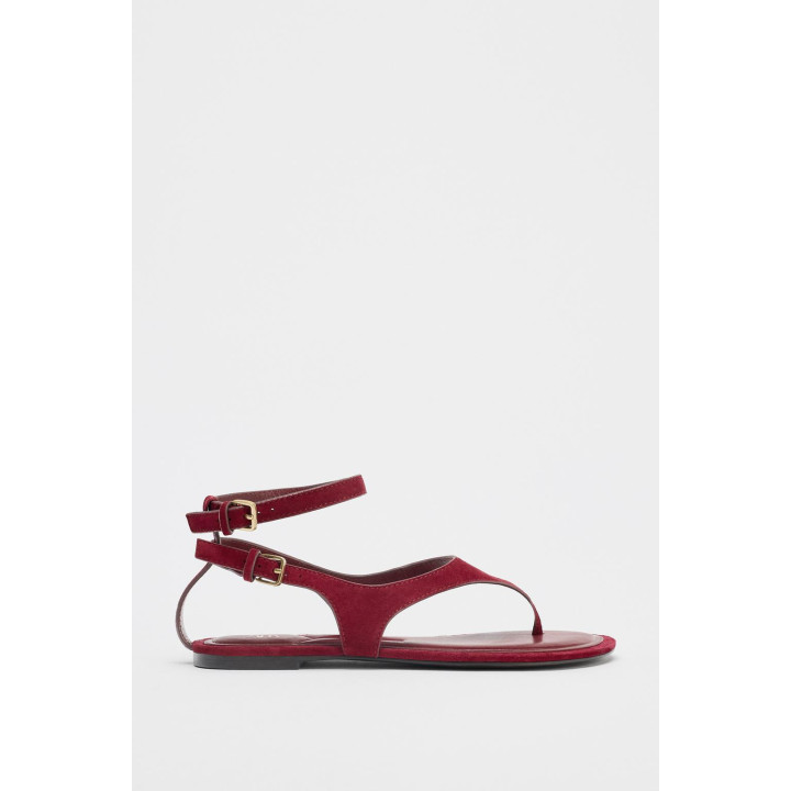 ПЛОСКИЕ САНДАЛИИ С ПЕРЕМЫЧКОЙ ДЛЯ ПАЛЬЦА ИЗ СПИЛКА