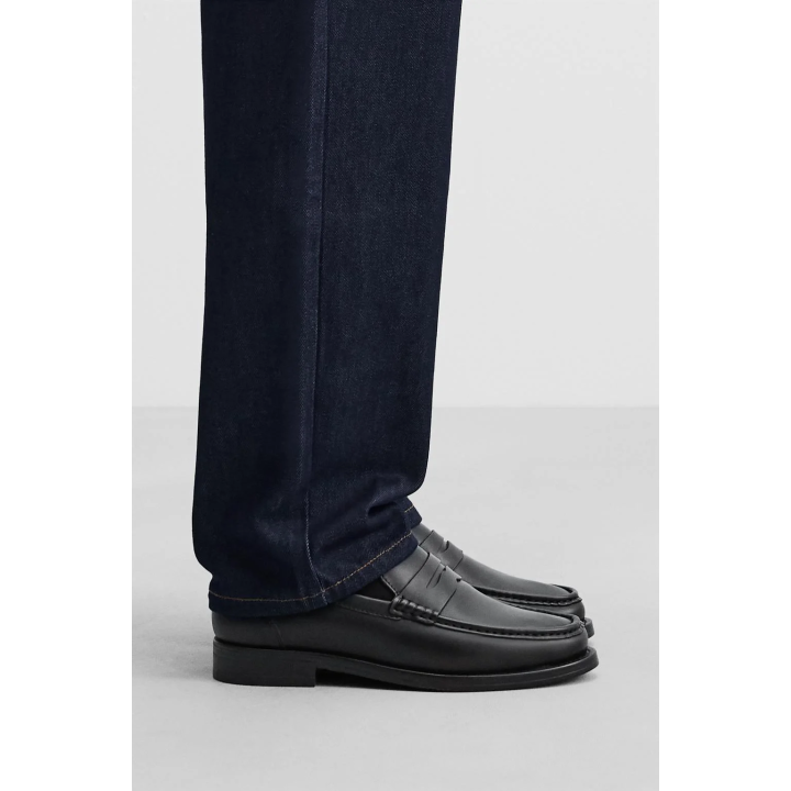 Туфли-лоферы из кожи