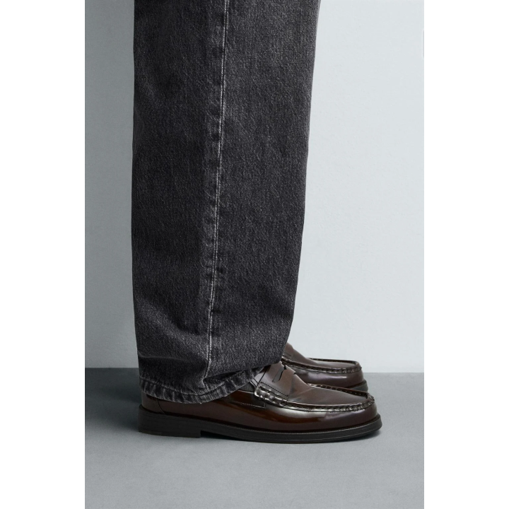 КОЖАНЫЕ ЛОФЕРЫ С ПЛАНКОЙ