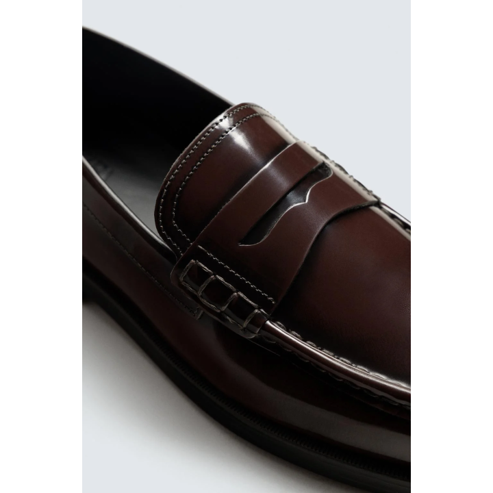 КОЖАНЫЕ ЛОФЕРЫ С ПЛАНКОЙ