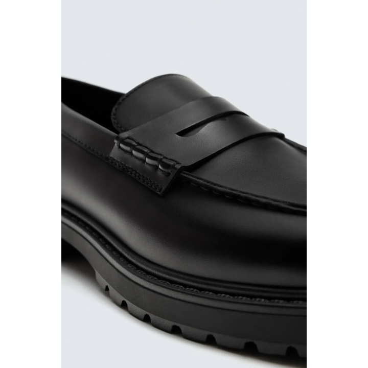 СТРОГИЕ ЛОФЕРЫ С ПЛАНКОЙ