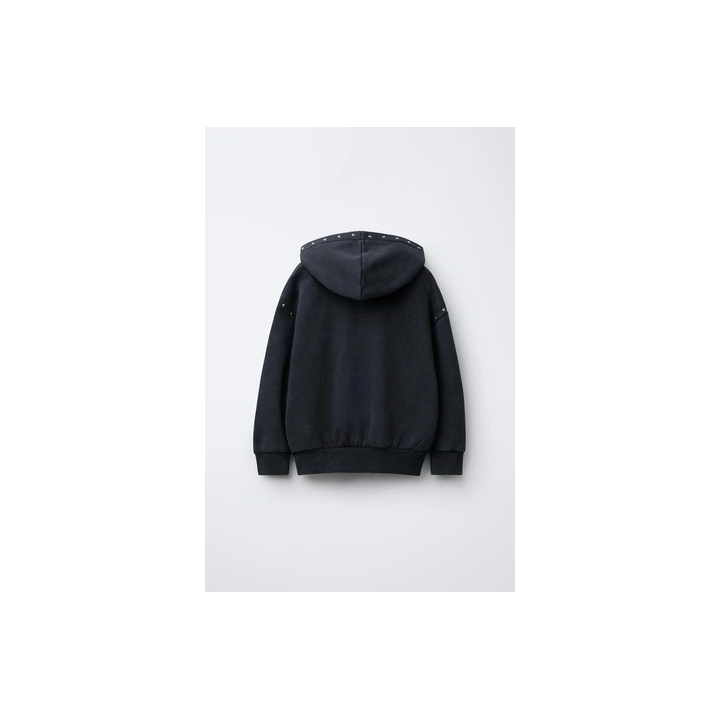 ТОЛСТОВКА С КАПЮШОНОМ, ЭФФЕКТОМ ПОТЕРТОСТИ, ЗВЕЗДОЙ И ЗАКЛЕПКАМИ