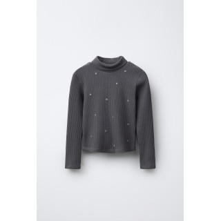 ФУТБОЛКА В РУБЧИК С ВОРОТНИКОМ-СТОЙКОЙ И ЗАКЛЕПКАМИ