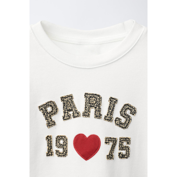 ФУТБОЛКА С НАШИВКАМИ И ТЕКСТОМ