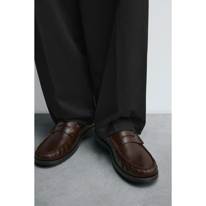 КОЖАНЫЕ ЛОФЕРЫ С ПЛАНКОЙ