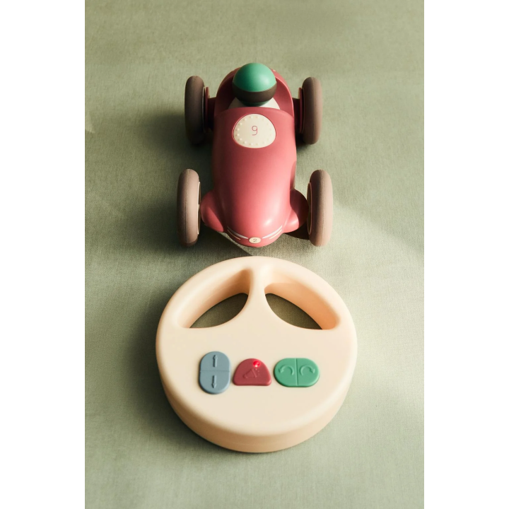 Детская игрушка автомобиль на пульте управления