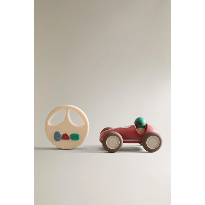 Детская игрушка автомобиль на пульте управления