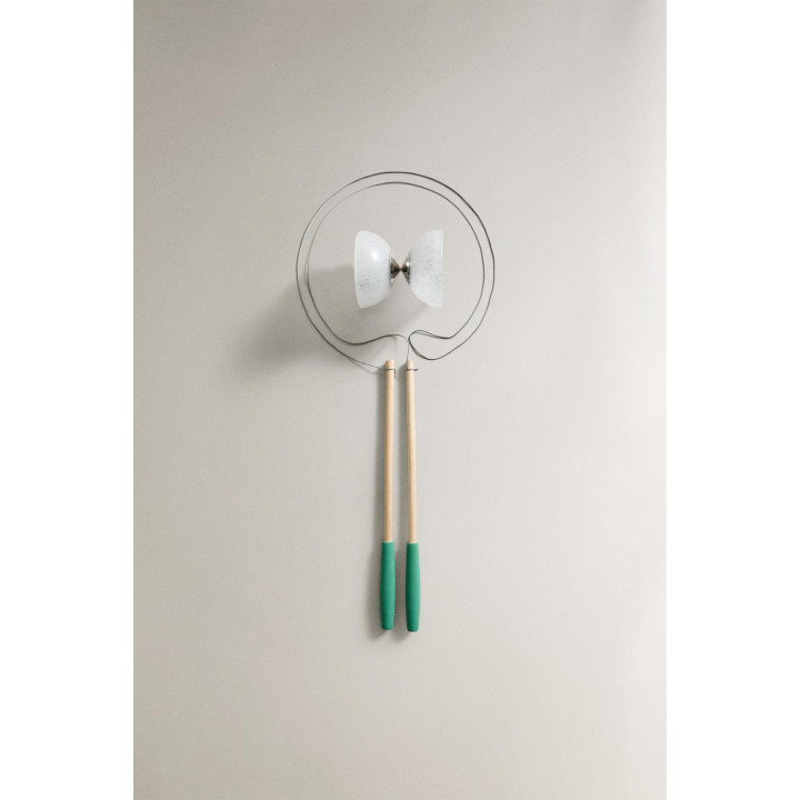 Детская игрушка для диаболо