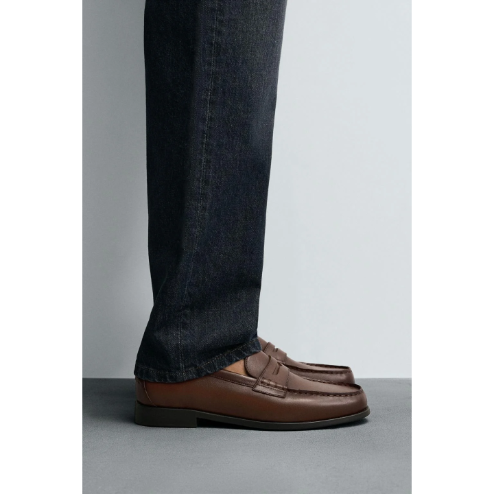 КОЖАНЫЕ ЛОФЕРЫ С ПЛАНКОЙ