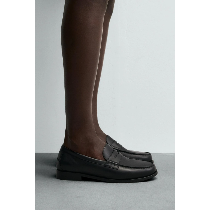 КОЖАНЫЕ ЛОФЕРЫ С ПЛАНКОЙ