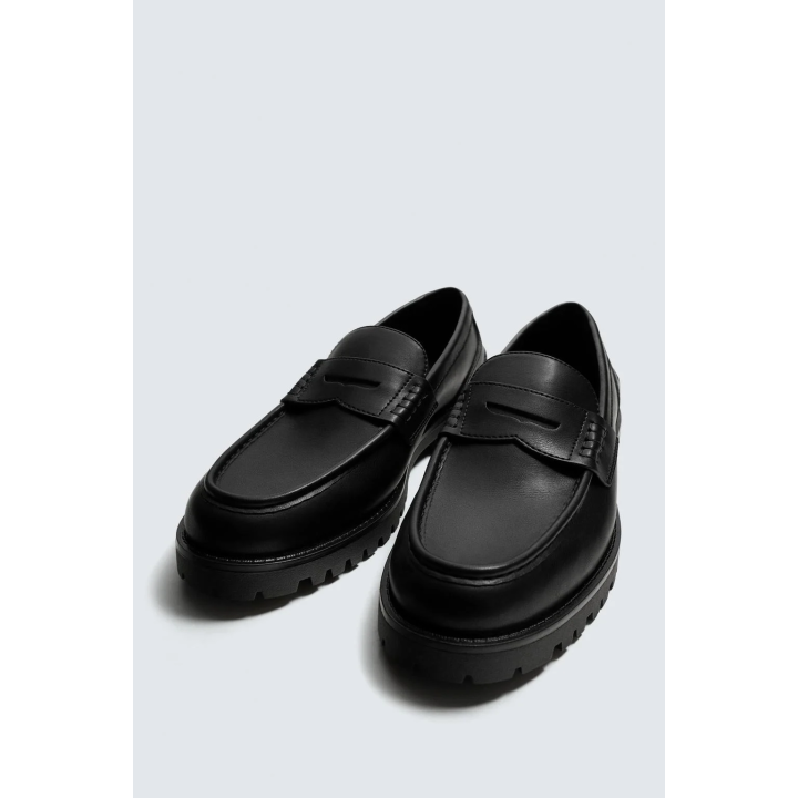 СТРОГИЕ ЛОФЕРЫ С ПЛАНКОЙ