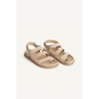 Кожаные сандалии