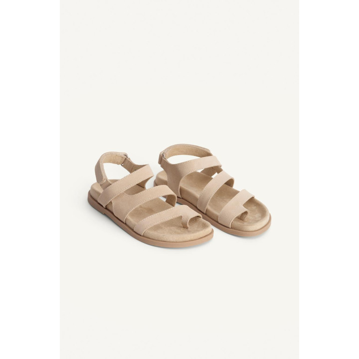 Кожаные сандалии